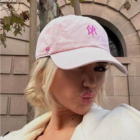 Pink Small NY Yankees Dad Hat - Picture 2 of 4